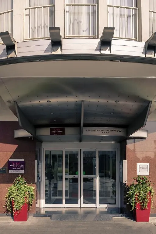 Mercure Hotel Düsseldorf City Center 4*,