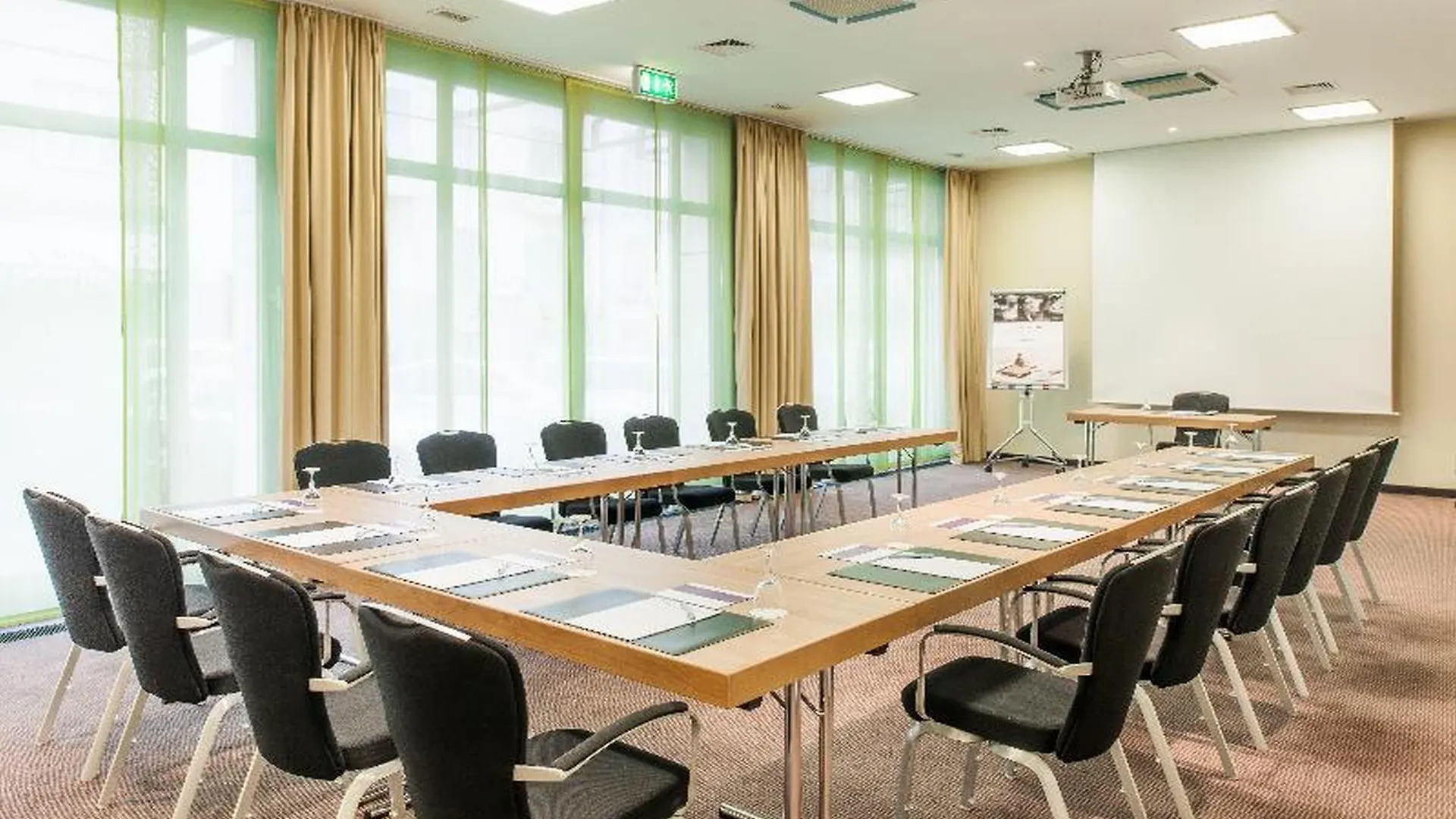 Mercure Hotel Duesseldorf City Center 4*, Dusseldorf